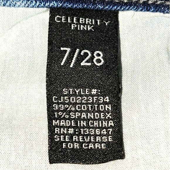 Celebrity Pink Distressed Cadillac Med Wash Denim Mini Skirt Size 7/28 - Picture 9 of 11